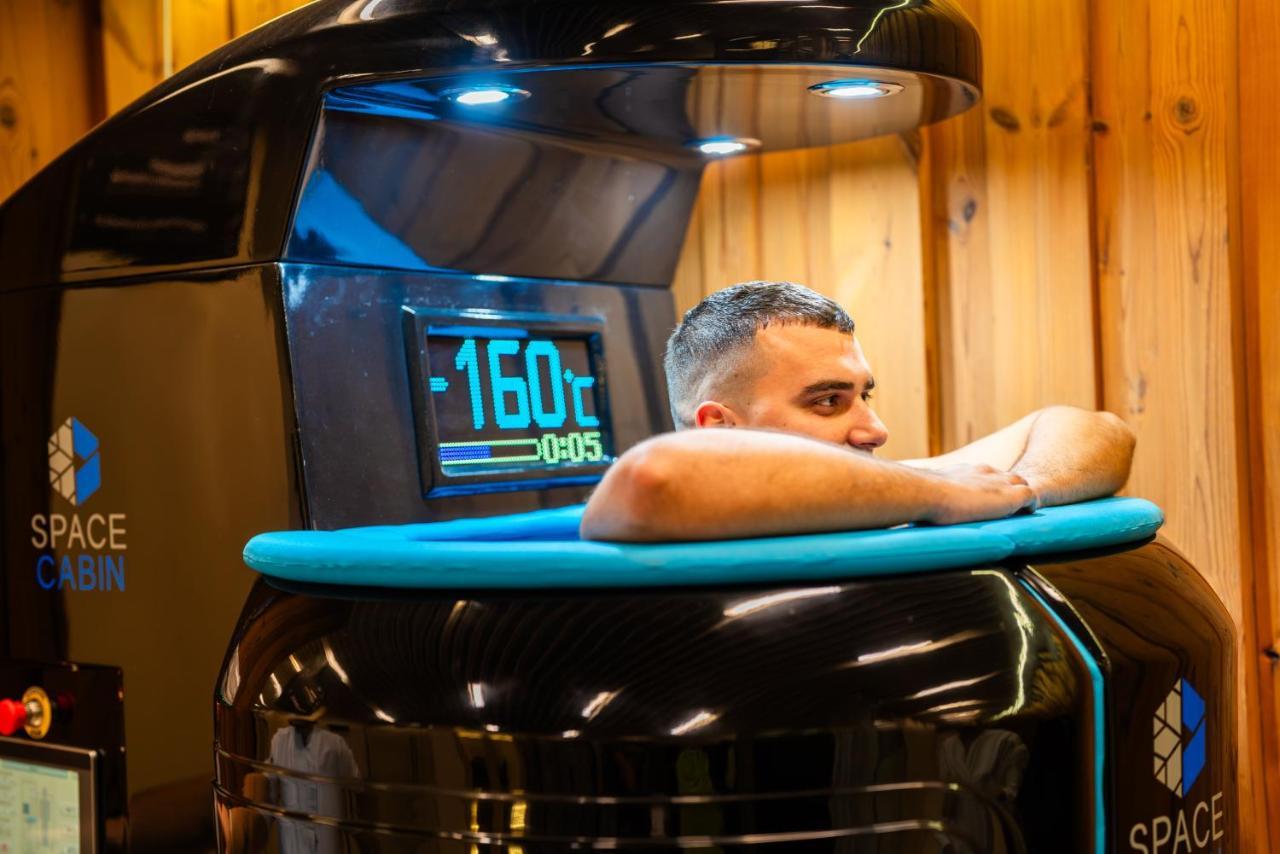 Lucky Bansko Aparthotel Spa & Relax Ngoại thất bức ảnh Cryotherapy session