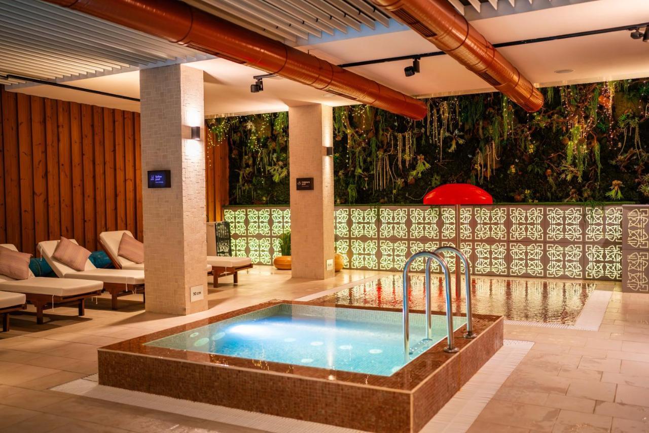 Lucky Bansko Aparthotel Spa & Relax Ngoại thất bức ảnh Spa at The Westin