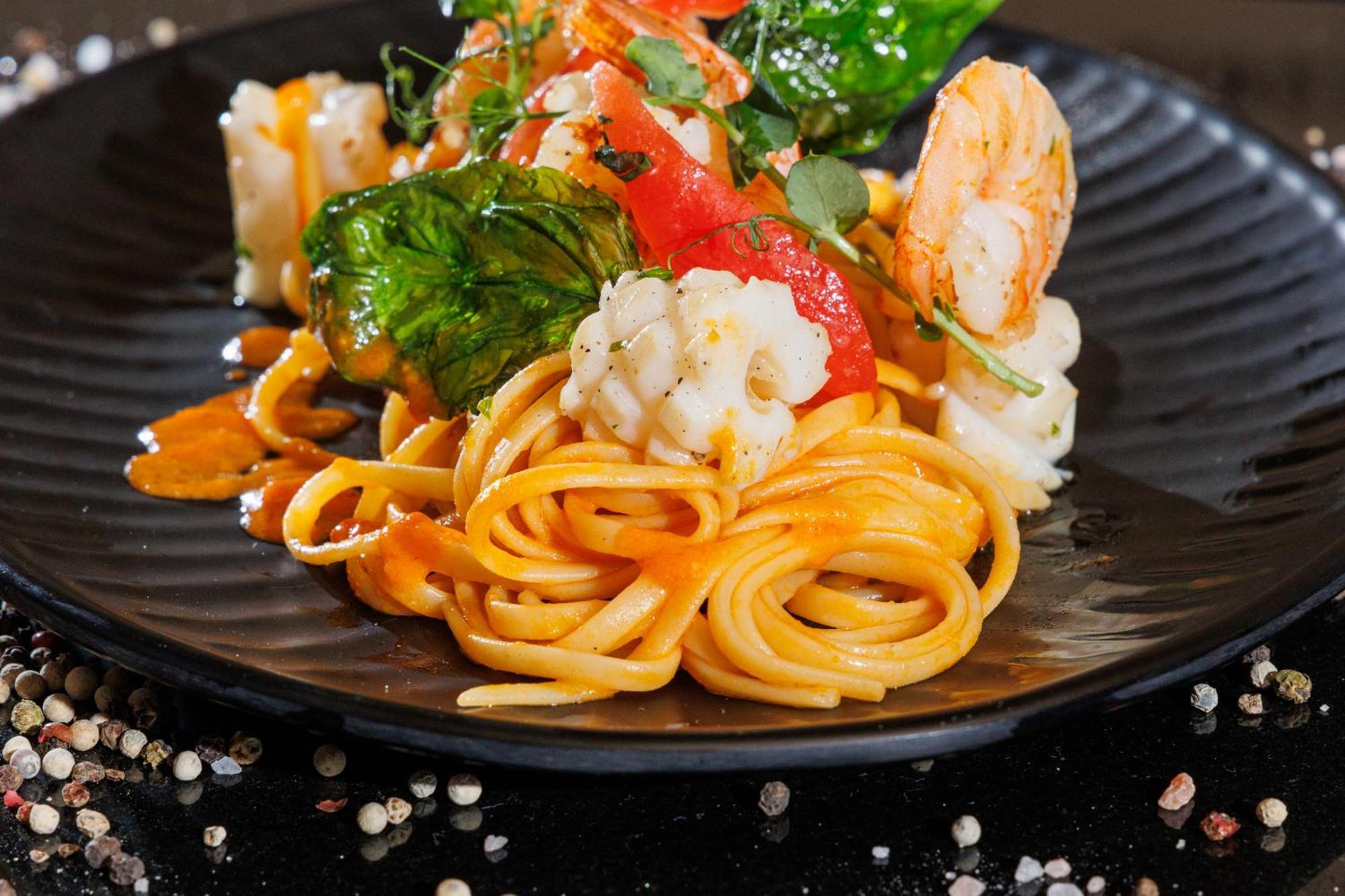 Lucky Bansko Aparthotel Spa & Relax Ngoại thất bức ảnh Seafood linguine